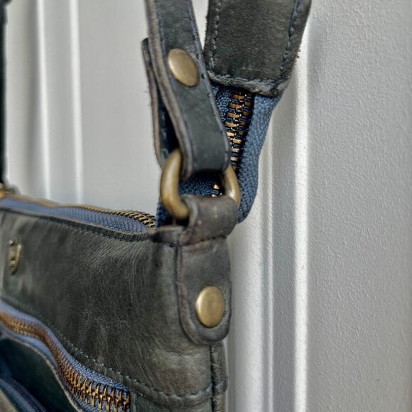 Cochoa Crossbody Handmade Top-grain Oil-dyed Cowhide Leather SOFT PATINATED BAG - Picture 5 of 15